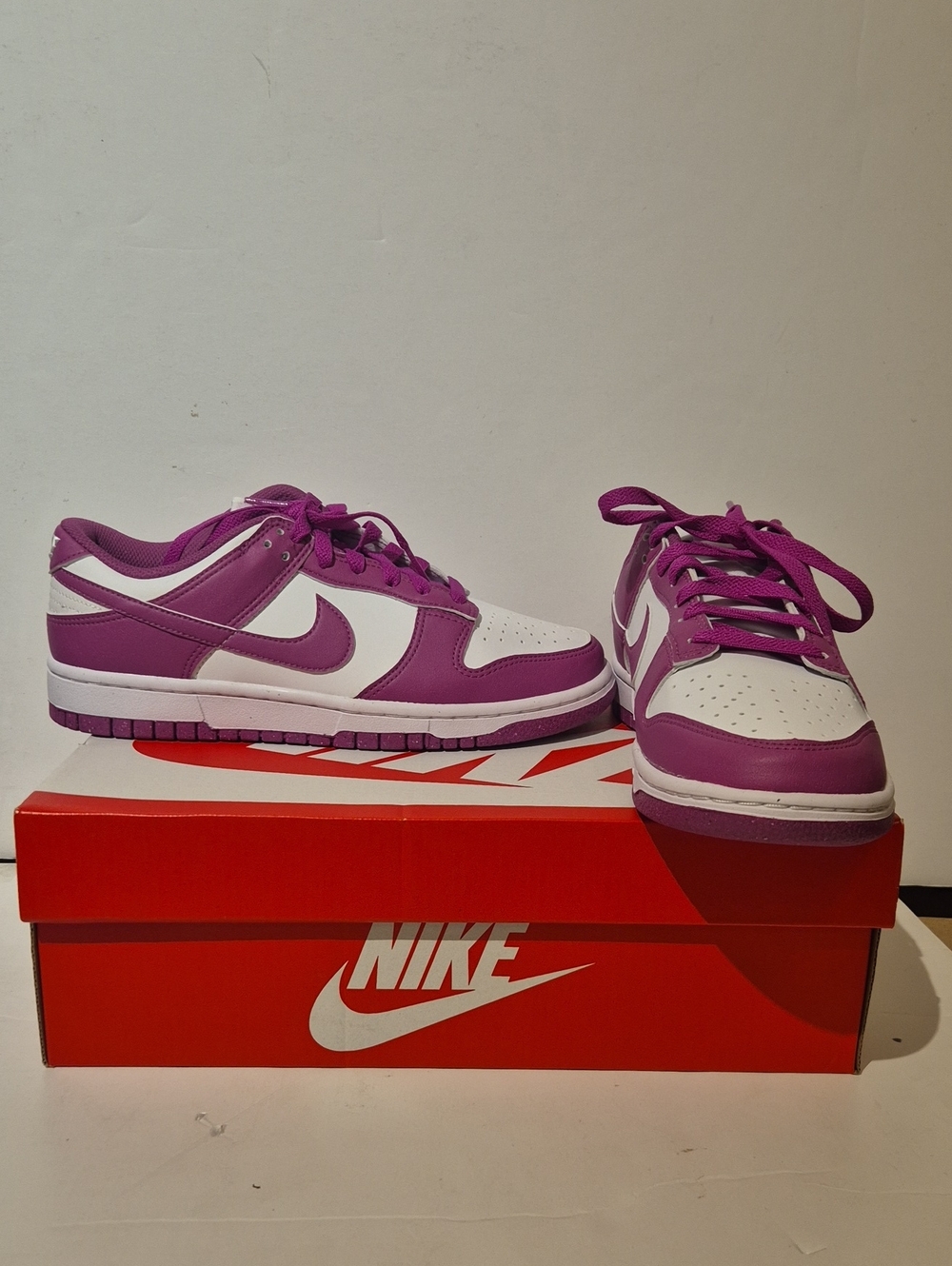 Nike dunk low next nature Size 8 White/Hot Fuschia